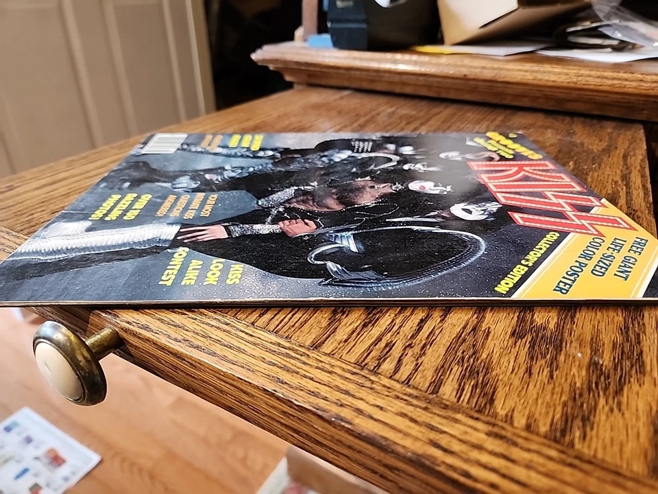 1978 Grooves Vol 1 #3 Kiss With Giant Poster - Image 4 of 4