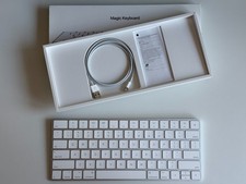 Apple Magic Keyboard A1644 Wireless Bluetooth Rechargeable w/ Box and Cable