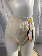OLGA vintage Rare 873 NWT Secret Hug BUTTER with lace Brief size 8
