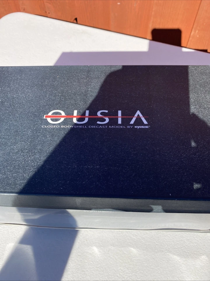 Kyosho Bugatti Chiron 1:18 Scale Black Discontinued C09548BK Rare OUSIA - Image 3 of 4