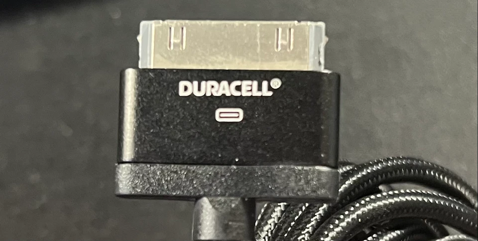Duracell de 10 pies negro USB-A a Apple 30 PIN para iPod, iPhone y iPad Foto 2 de 2