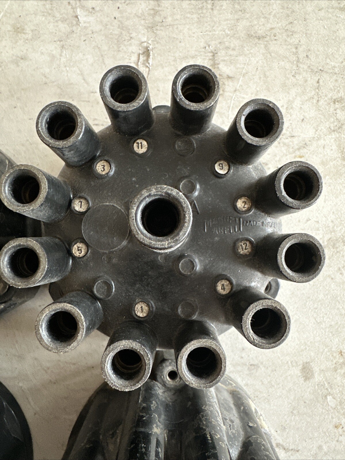 Lot Of Ferrari V12 Distributor Cap READ