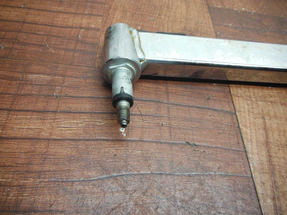 84-87 HONDA GOLDWING 1200 MONTAJE ANTENA GUARDABARROS SOPORTE JUEGO CABLES PAR Foto 4 de 4