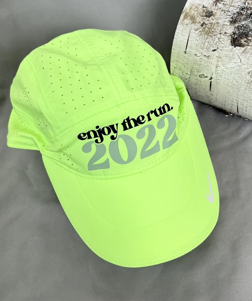 NUEVO Nike Featherlight Running Dri-Fit ADV Tailwind Gorra Chicago Marathon 2022 Foto 4 de 4