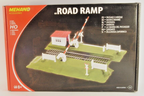 Passaggio A Livello Per Modellismo Ferroviario Busch – Scala H0 (1:87) – Per Plastico Ferroviario