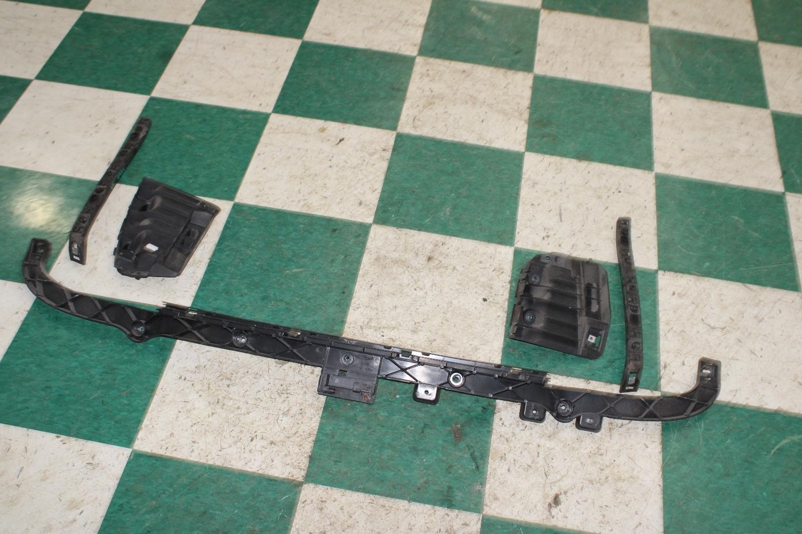 14-20 Ghibli Rear Bumper LH RH Center Mounting Bracket Mounts Set OEM Factory OE