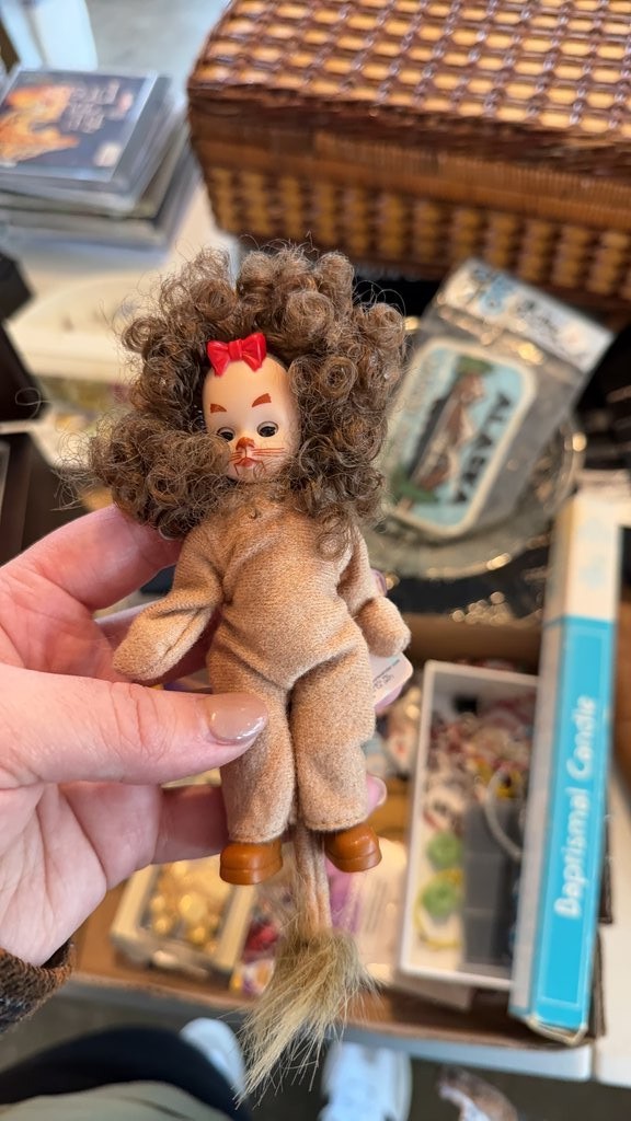 Madame Alexander Wizard of Oz Cowardly Lion Doll