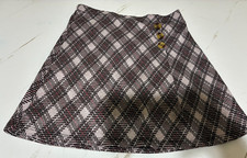 Cute formal skirt for girls 10/12 years old in a very good condition.