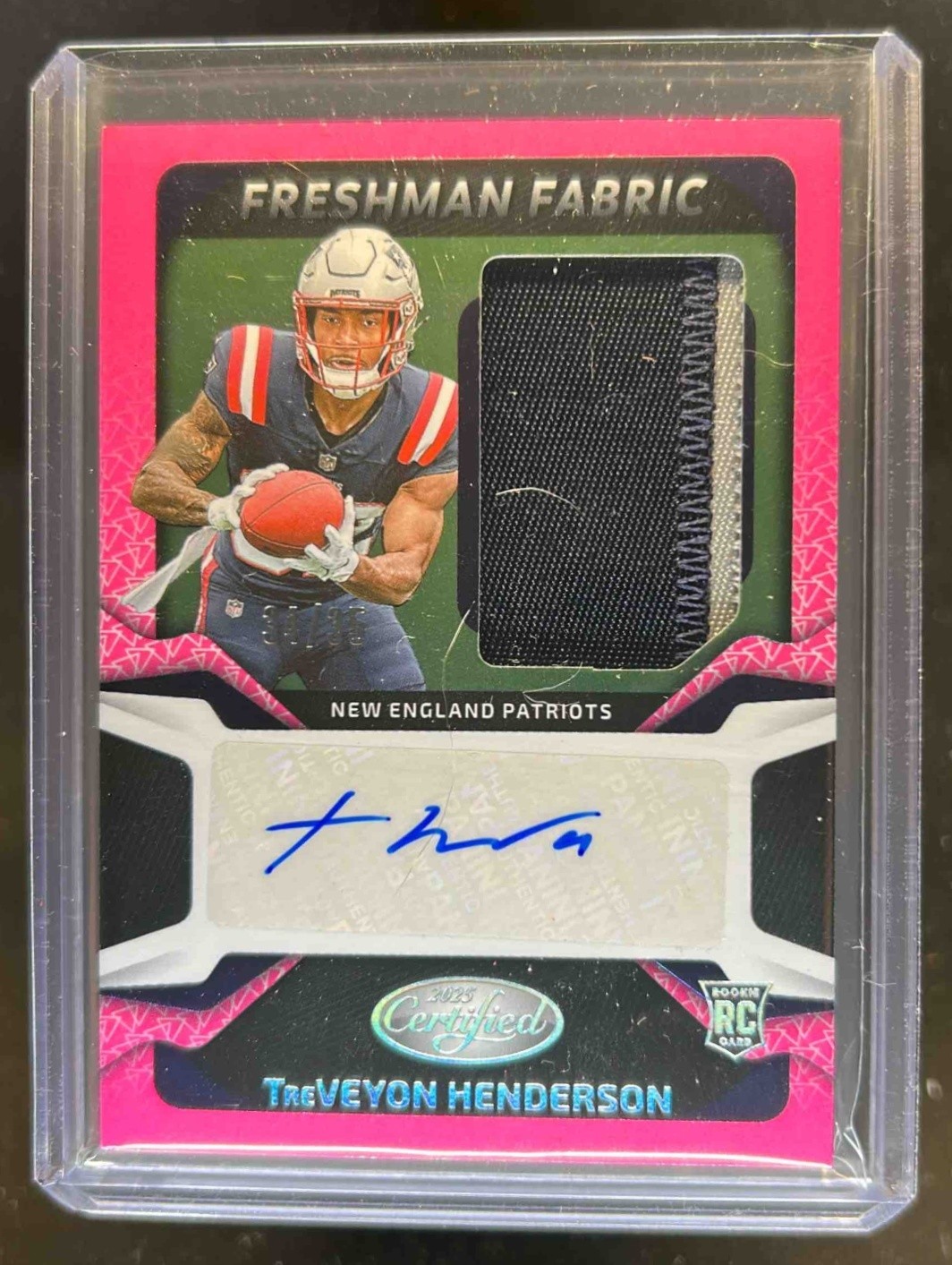 2025 Certified TreVeyon Henderson Freshman Fabric Patch Pink Etch RC Auto #34/35