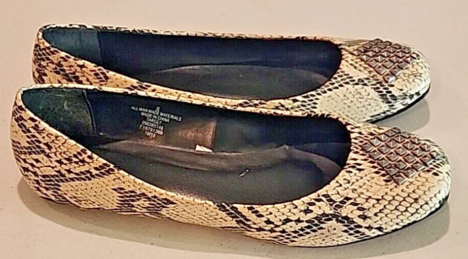 Pisos de ballet con tachuelas con estampado de serpiente Mossimo talla 6 Foto 3 de 4