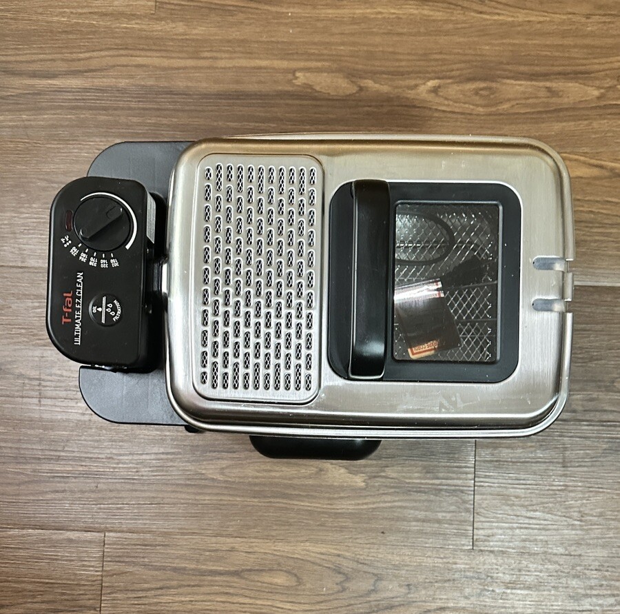 Tfal FR8000 Ultimate EZ 1700W 2.65 lbs Clean Deep Fryer Silver