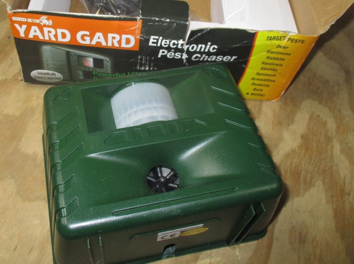 BirdX Yard Gard Electronic Animal Repeller keeps unwanted pests out of
