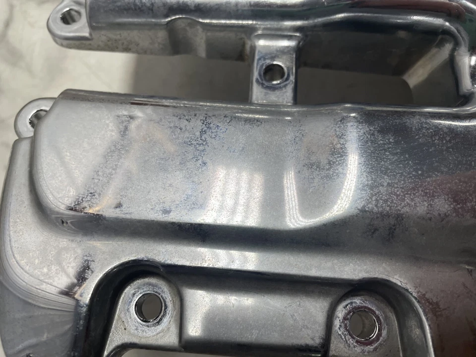 17 Harley Davidson Street Glide 107 Milwaukee 8 Cabezal Motor Válvula Balancín Cubierta Foto 4 de 4