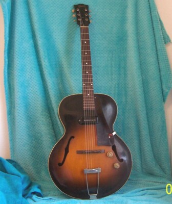 1951- 52 GIBSON ES-125 Arch top F-hole original Electric Guitar