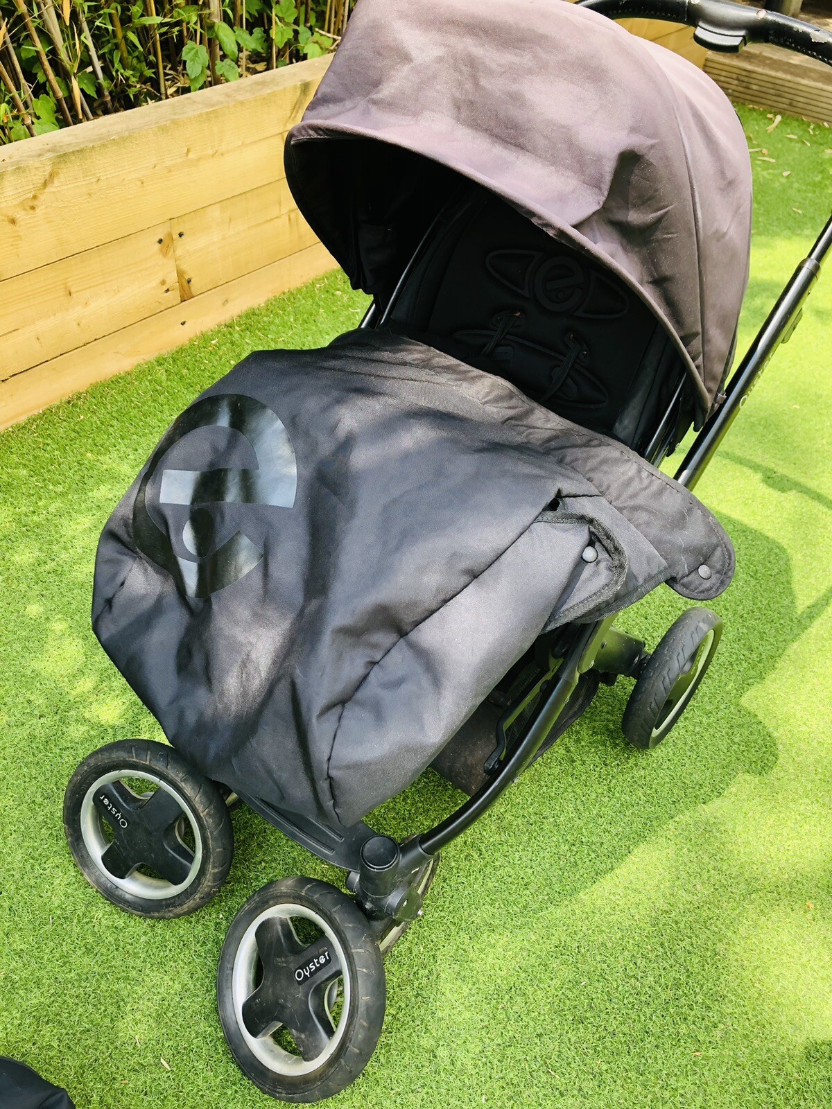 OYSTER Travel System black pushchair and carry cot pram stroller USED