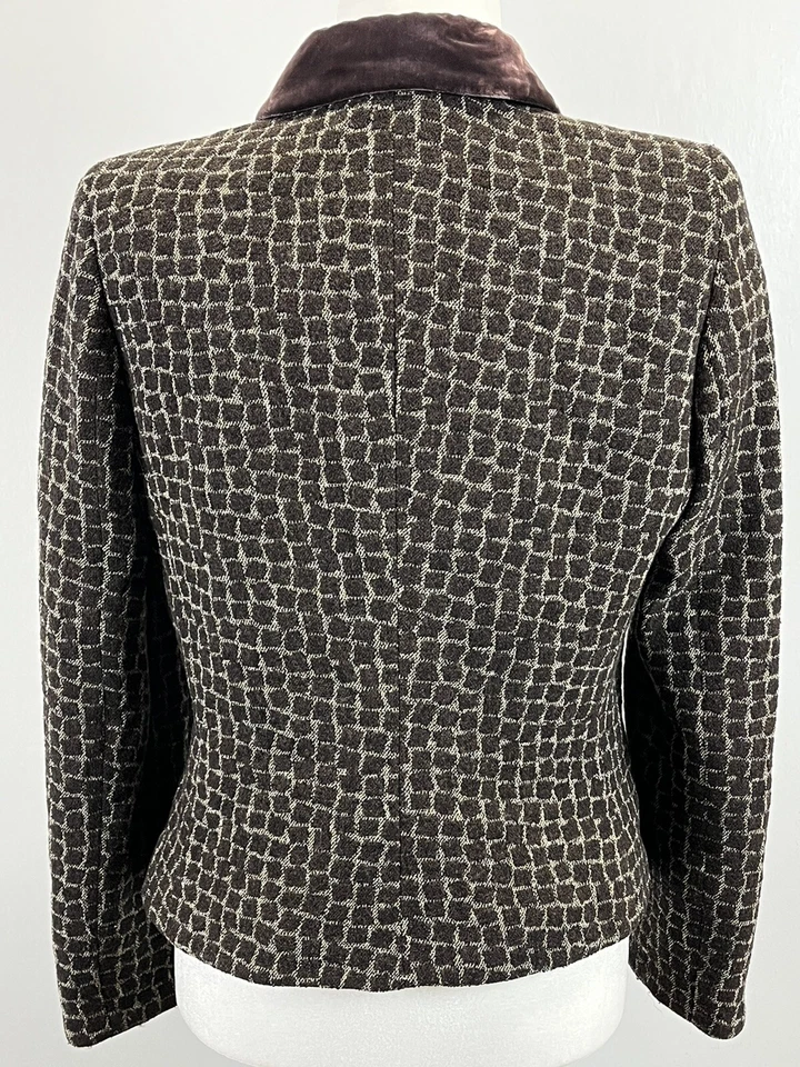Chaqueta Blazer Mujer Armani Collezioni Talla 8 Usada en Excelente Condición Frente a Presión Completo Lana Virgen Blen Foto 2 de 4