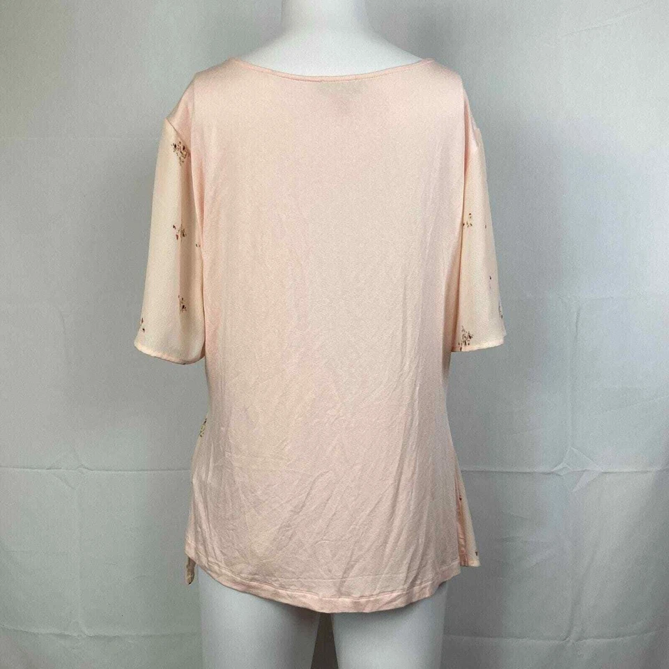 Vince Camuto Shirt Womens Sz M Pink Floral Stretch Asymmetrical Short Sleeve - Image 4 of 4