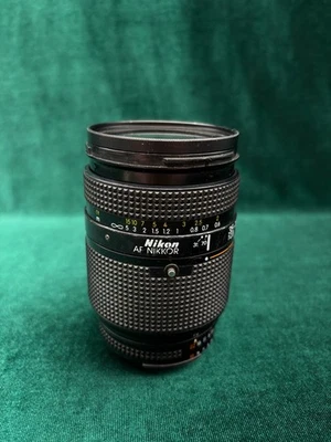 Objectif vintage Nikon AF Nikkor 35-70 mm f/2,8 pour pièces poussière - Photo 1/4