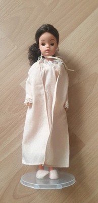Pedigree Sindy Puppe Modepuppe