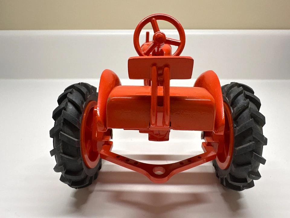 1/16 Allis Chalmers Model "C" Tractor - Image 4 of 4