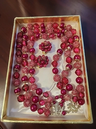 Vintage Hong Kong Necklace Clip on Earring Set Costume Jewelry