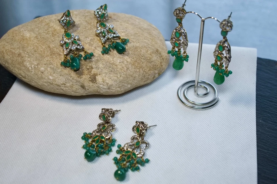 gioielli vittoriani orecchino vittoriano smeraldo1 - Immagine 2 di 4