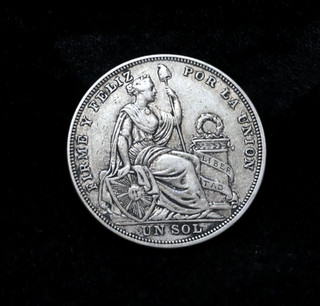 1923 Peru Un Sol Silver Coin