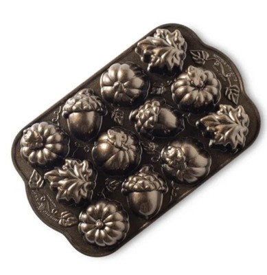Nordic Ware Autumn Delights Cakelet Pan
