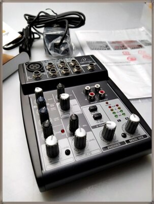 Behringer XENYX 502 Premium 5-Input 2-Bus Mixer mit Mic Preamp & British EQ