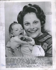 1962 Press Photo Carol Jenkins Olympic Ice Skating Star - RRQ28009
