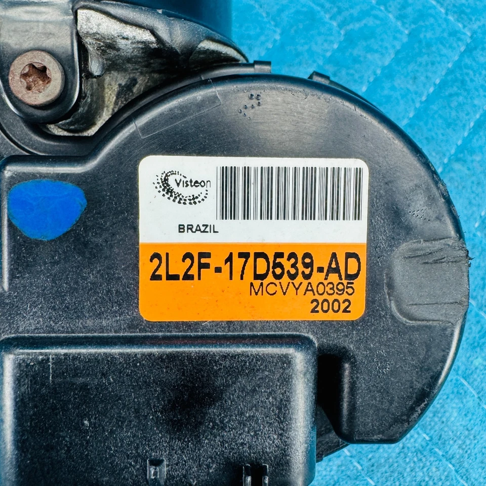 Motor limpiaparabrisas Ford Mustang GT 2005-2009 OEM 2L2F17D539AD Foto 2 de 4