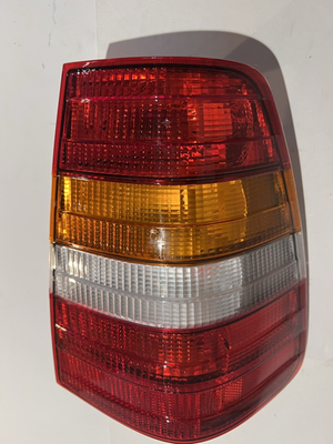 【最終sale】廃盤unico購入　MERCROSテーブルライト Mercedes-Benz E-class W124 Rear Right Taillight A1248202066 OEM