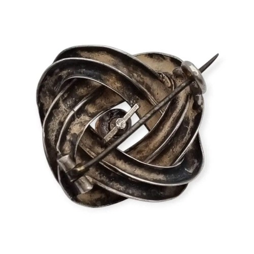 Broche antigua de nudo de amor en plata años 40 con diseño simbólico enamorados. - Foto 8 di 10