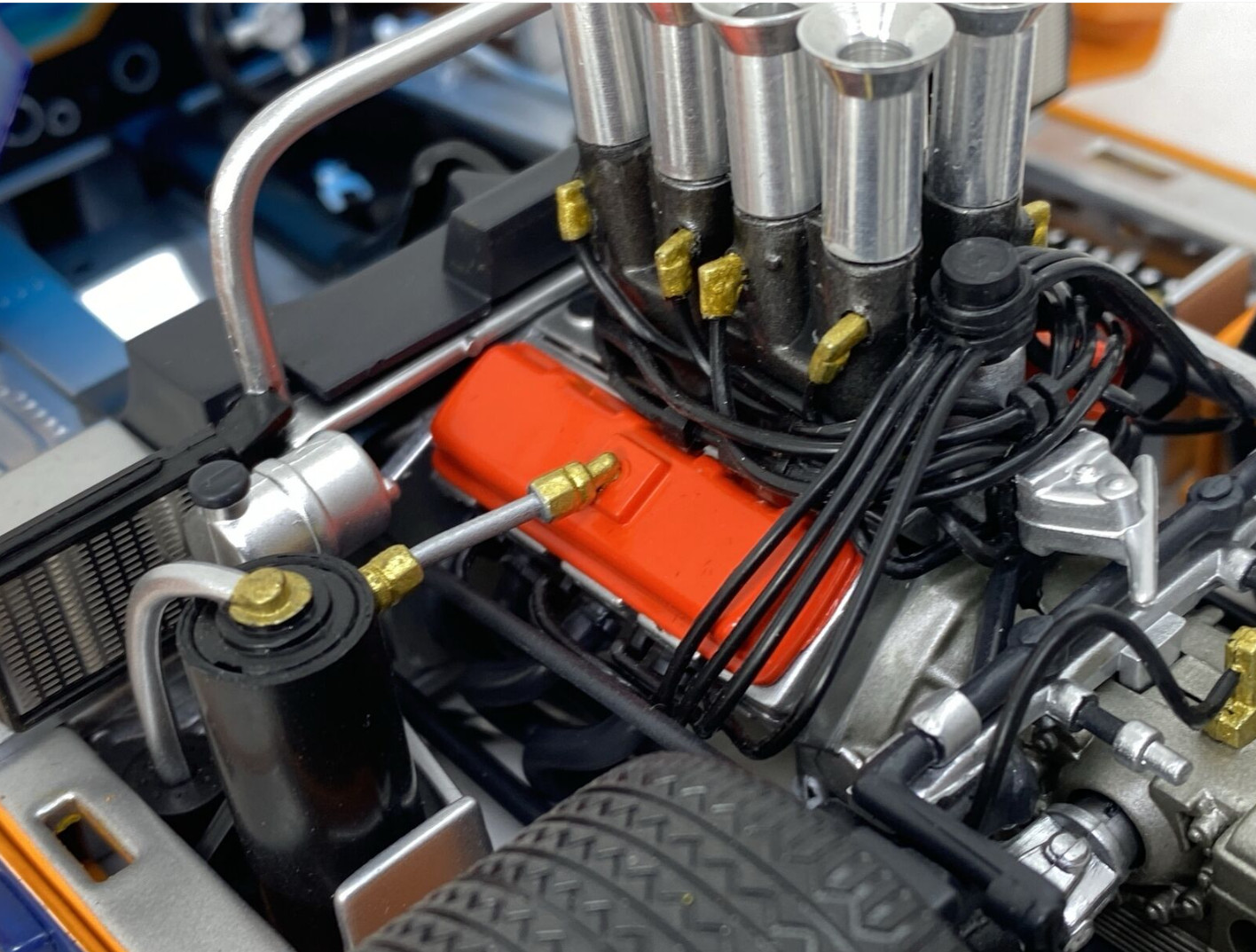 Mclaren w/Chevrolet 55Chevy57 Corvette V8 Engine1:18SCALE1966MODEL1957 1963 1967