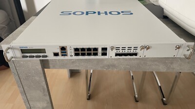Sophos SG 430 rev.2 + Sophos 4 Port 10GbE SFP+ Flexi Port Module