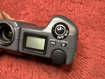 Nikon COOLPIX 995 3.2MP Digital Camera - Black TESTED Works NO