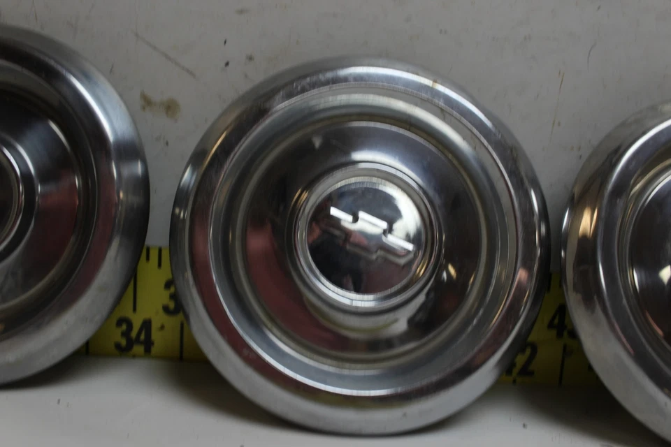 Б/у оригинальные колпаки ступицы тарелки-бабочки для собак комплект GM 6,25 дюйма 1981 Chevrolet Citation (DD145) - Изображение 4 из 4