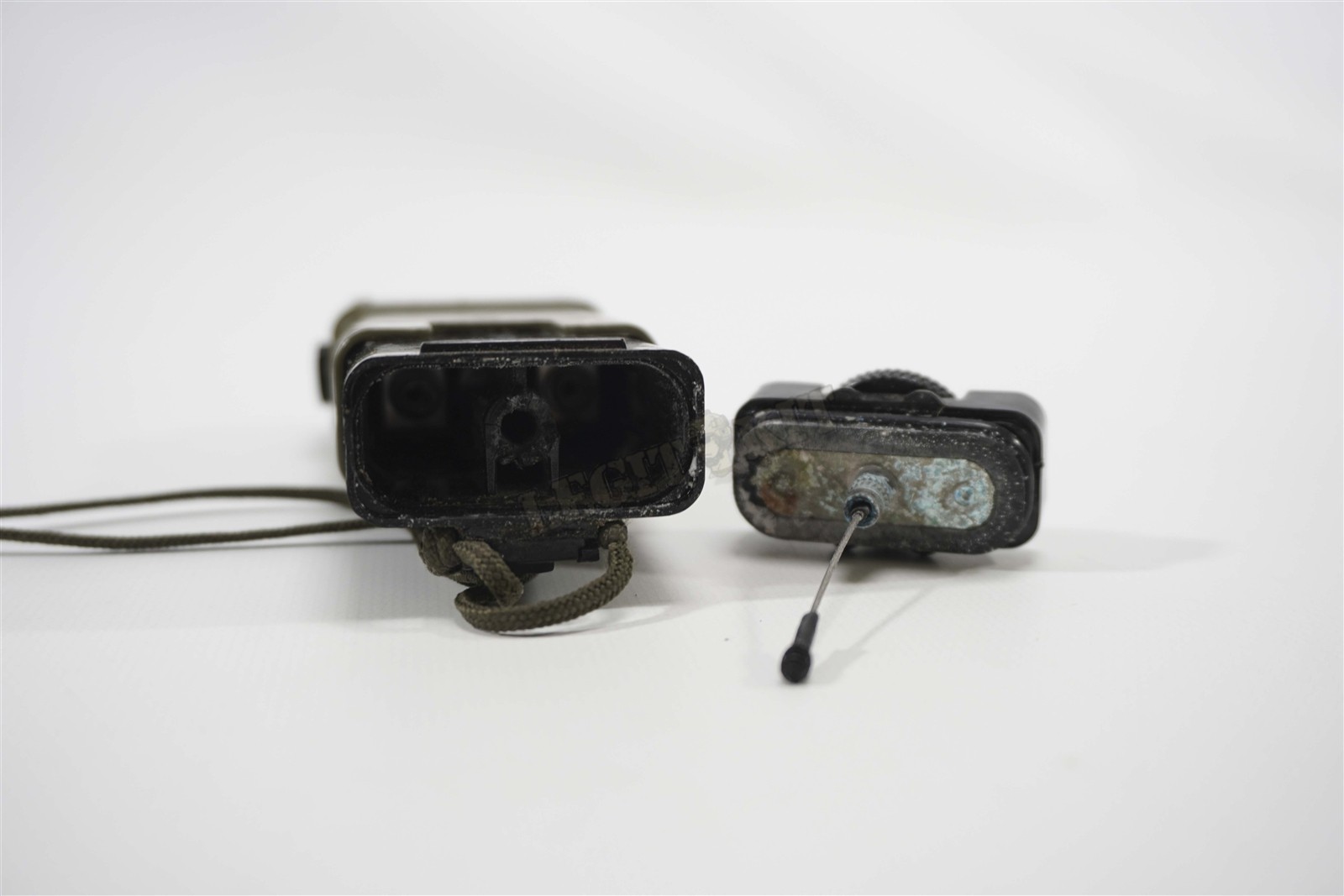 USGI FRS MS2000 (M) Military Strobe Light Distress Signal IR Beacon IFF ...