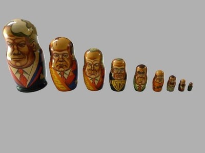 Russische Puppen, 9 historische Figuren / Präsidenten aus bemaltem Holz Matroschka