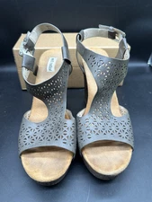 Not Rated Harper Platform Sandals faux leather, laser cut sz 10 Grey