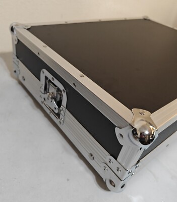 Roland DJ202 ハードケース付き （ODYSSEY） Low Profile Roland DJ-202 Case with Glide Platform - Odyssey