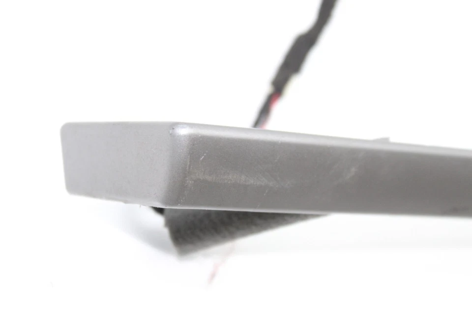 02-08 宝马 745I 760LI 后左驱动侧门 LED 灯模塑装饰 Q5905 — 第 4/4 张图片