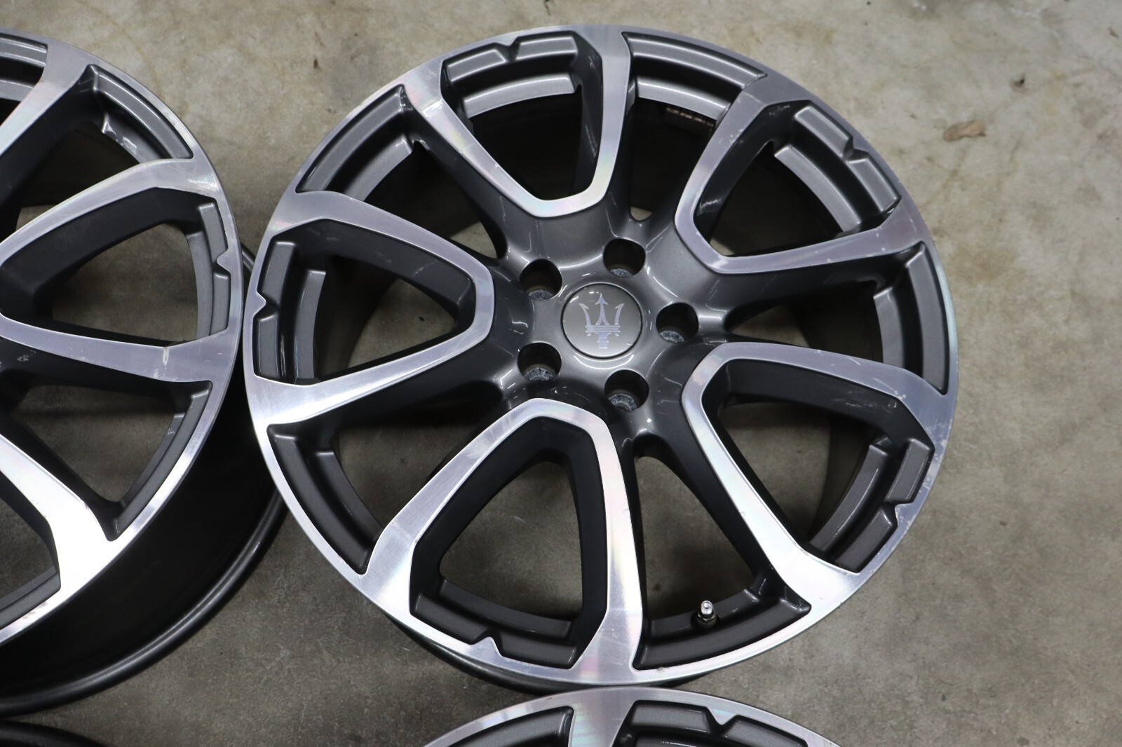 Set of (4) Wheel Rim Maserati Levante 19" 2017 2018 670044699 OEM OE 96415