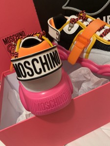 moschino trainers uk