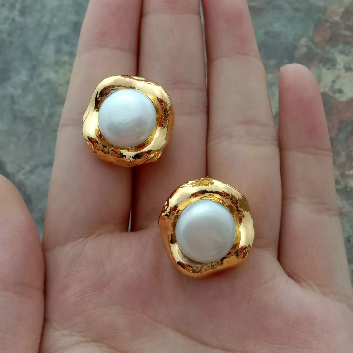 White Pearl Flower 24 K Gold Plated Stud Earrings