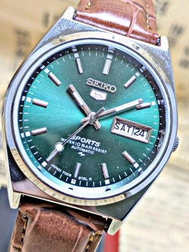 Rare vintage Seiko 5 automatic day date movement number 7009A Japan made men's w