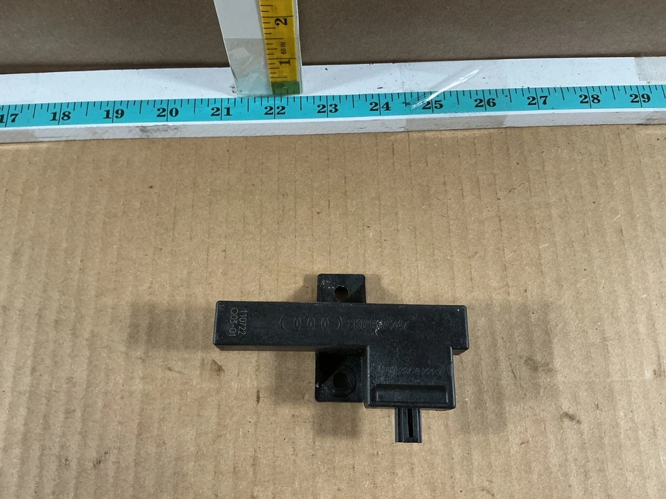 Módulo de antena de entrada trasera sin llave Audi A5 2009-2016 8K0907247 OEM Foto 2 de 4