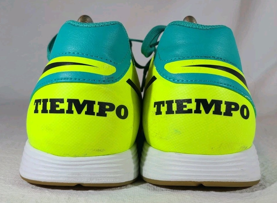 Mens Nike Tiempo Genio II Indoor Soccer Shoes Size: 11 Color: Jade