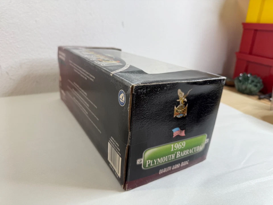 Road Signature Deluxe Edition AMARILLO 1969 Plymouth Barracuda 1:18 Diecast 92178 Foto 3 de 4