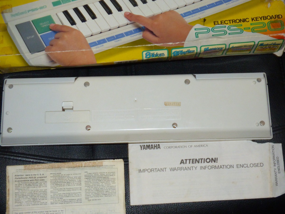 Vintage YAMAHA Portasound PSS-20 Electronic Mini Keyboard Vintage YAMAHA Portasound PSS-20 Electronic Mini Keyboard